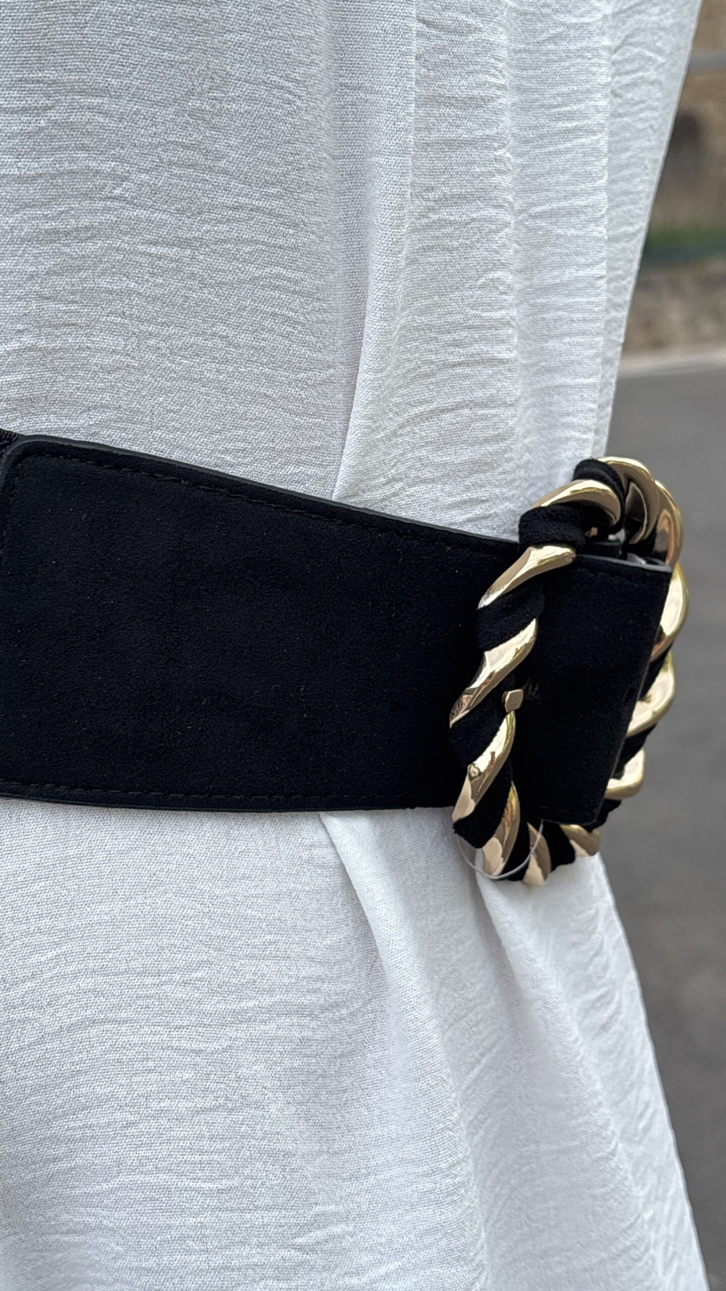 Ceinture noire femme détails dorés