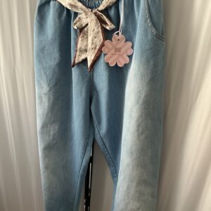 Jean bleu grande taille avec ceinture foulard Belle Mesure